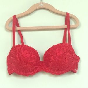 Pink Victoria Secrete bra
